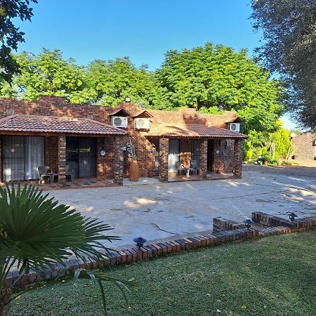 Villa Lin-Zane Vryburg Екстериор снимка