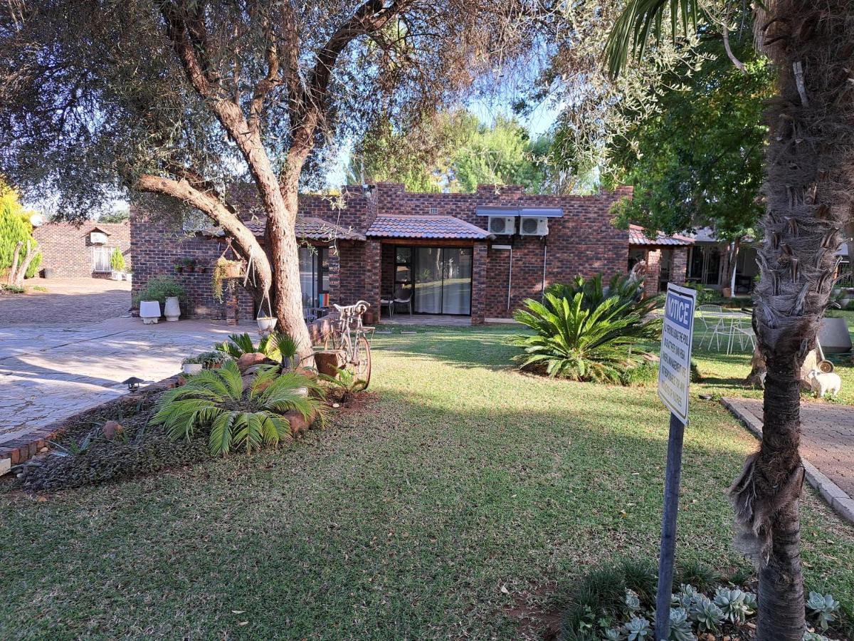 Villa Lin-Zane Vryburg Екстериор снимка