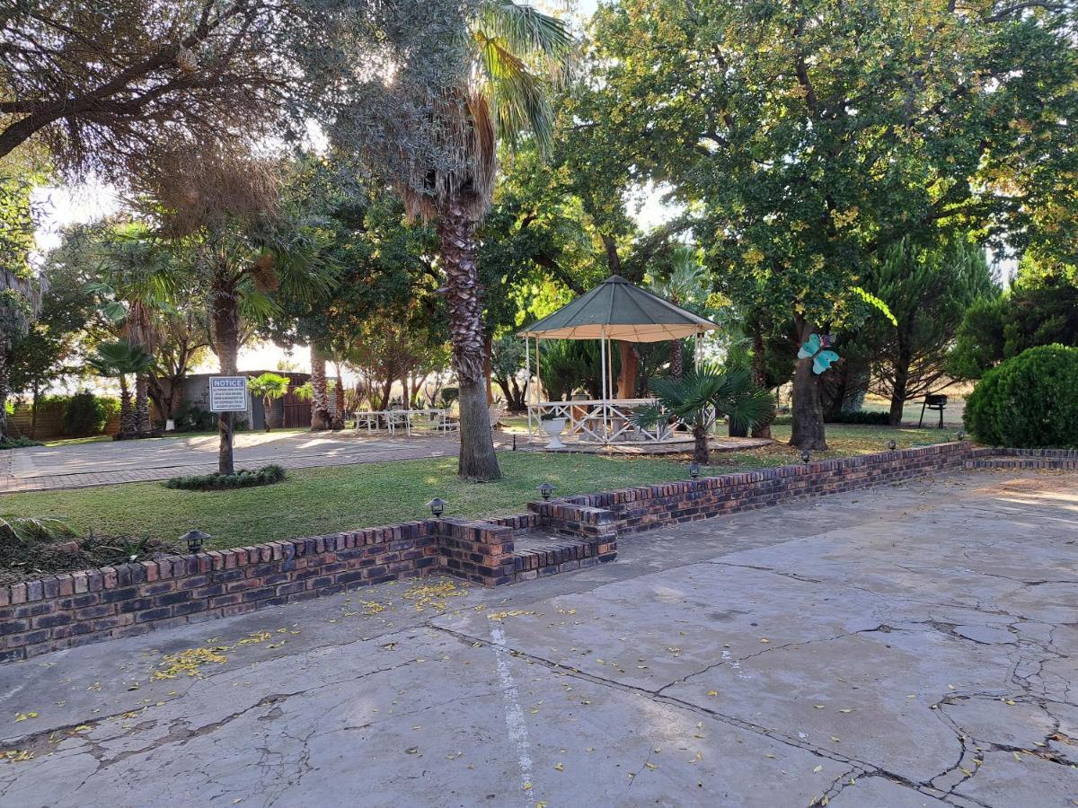 Villa Lin-Zane Vryburg Екстериор снимка