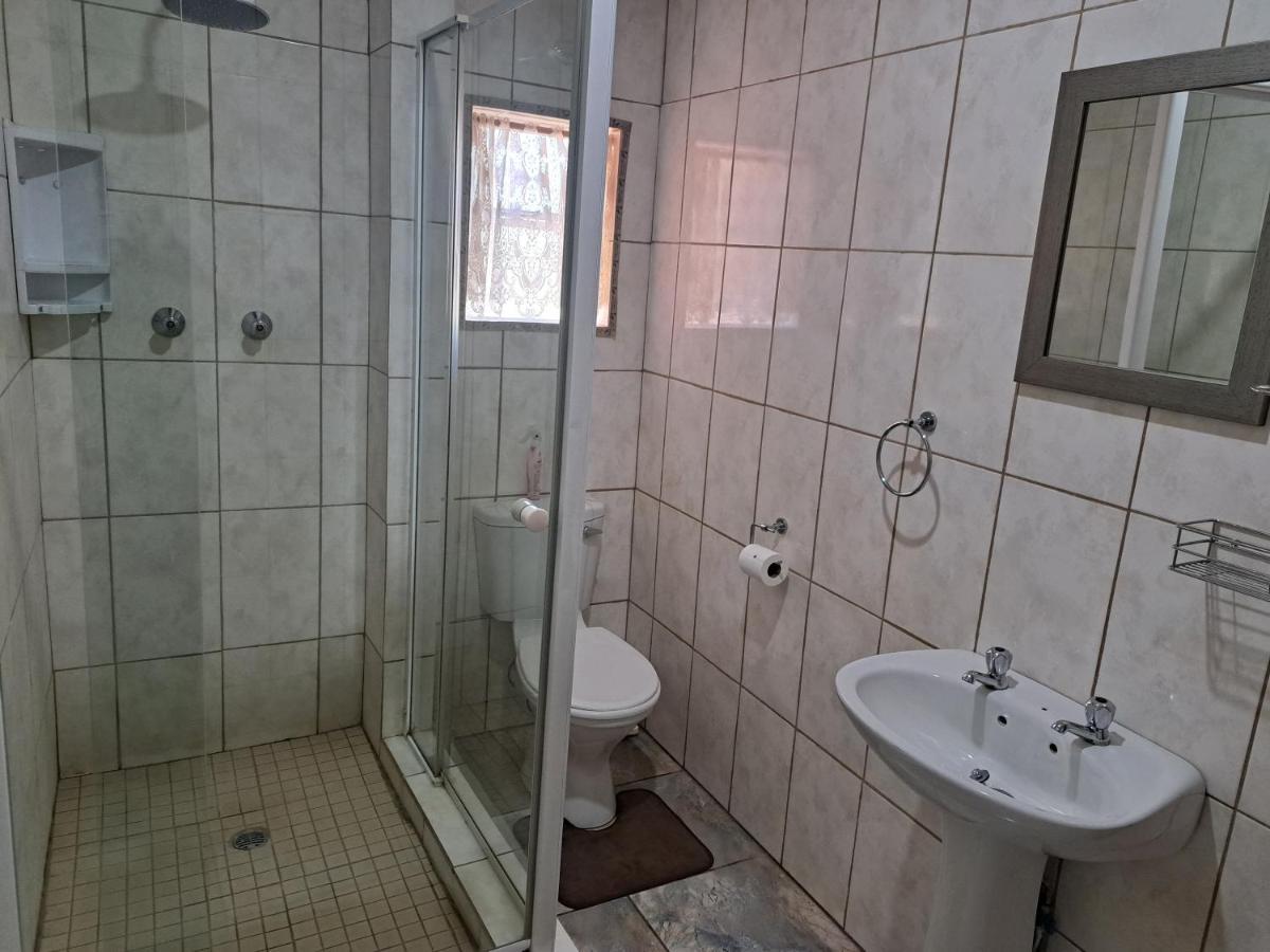 Villa Lin-Zane Vryburg Екстериор снимка